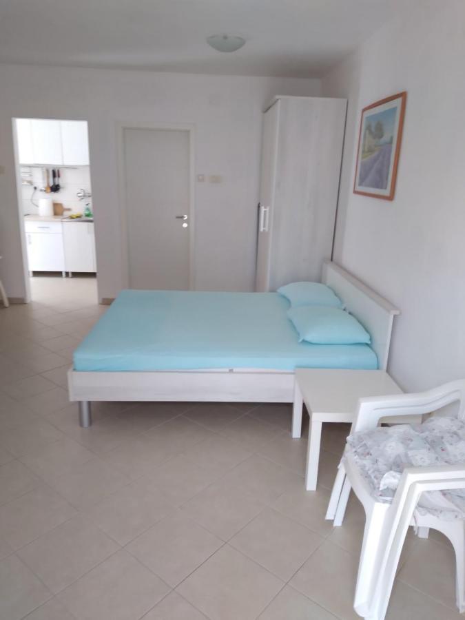 Apartment Perla - 150M From The Sea Novi Vinodolski Εξωτερικό φωτογραφία