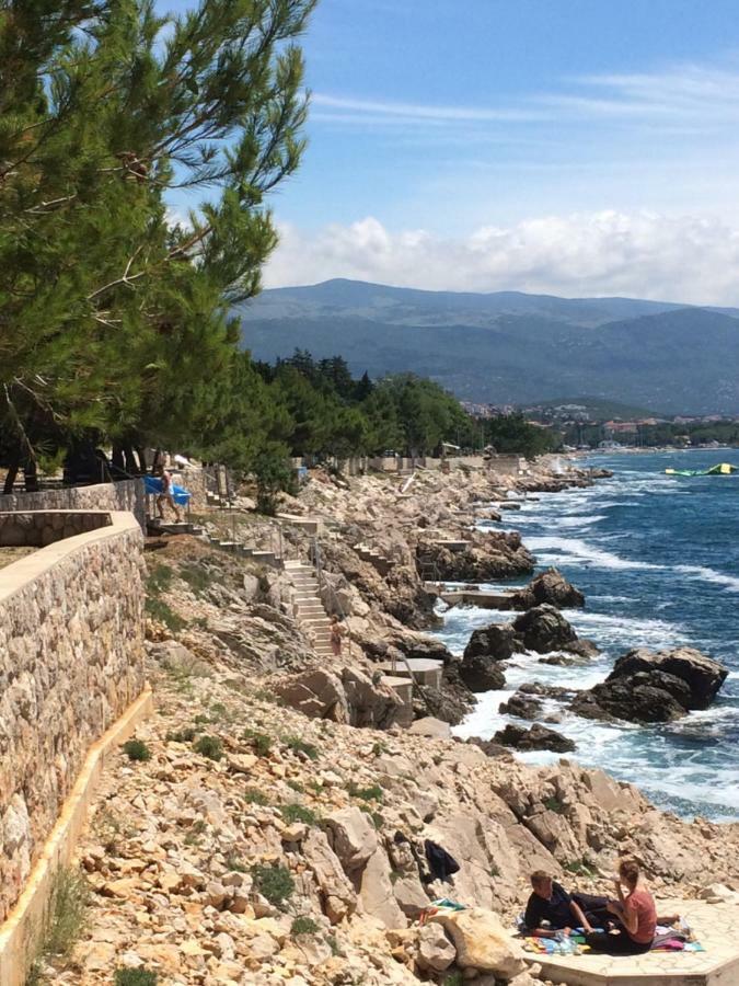 Apartment Perla - 150M From The Sea Novi Vinodolski Εξωτερικό φωτογραφία
